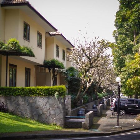 Puri Setiabudhi Bandung Exterior photo
