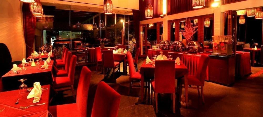 Puri Setiabudhi Bandung Exterior photo