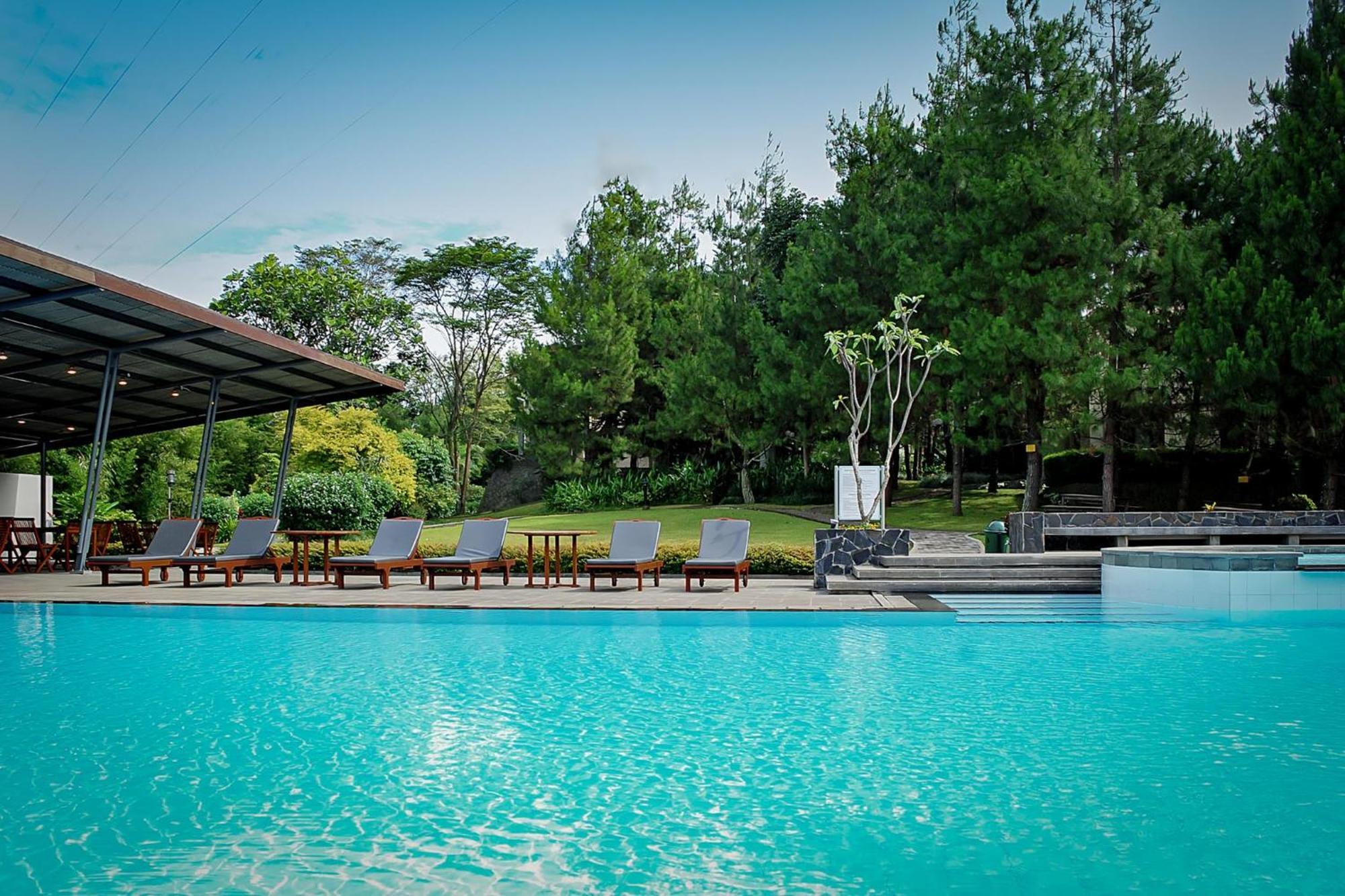 Puri Setiabudhi Bandung Exterior photo