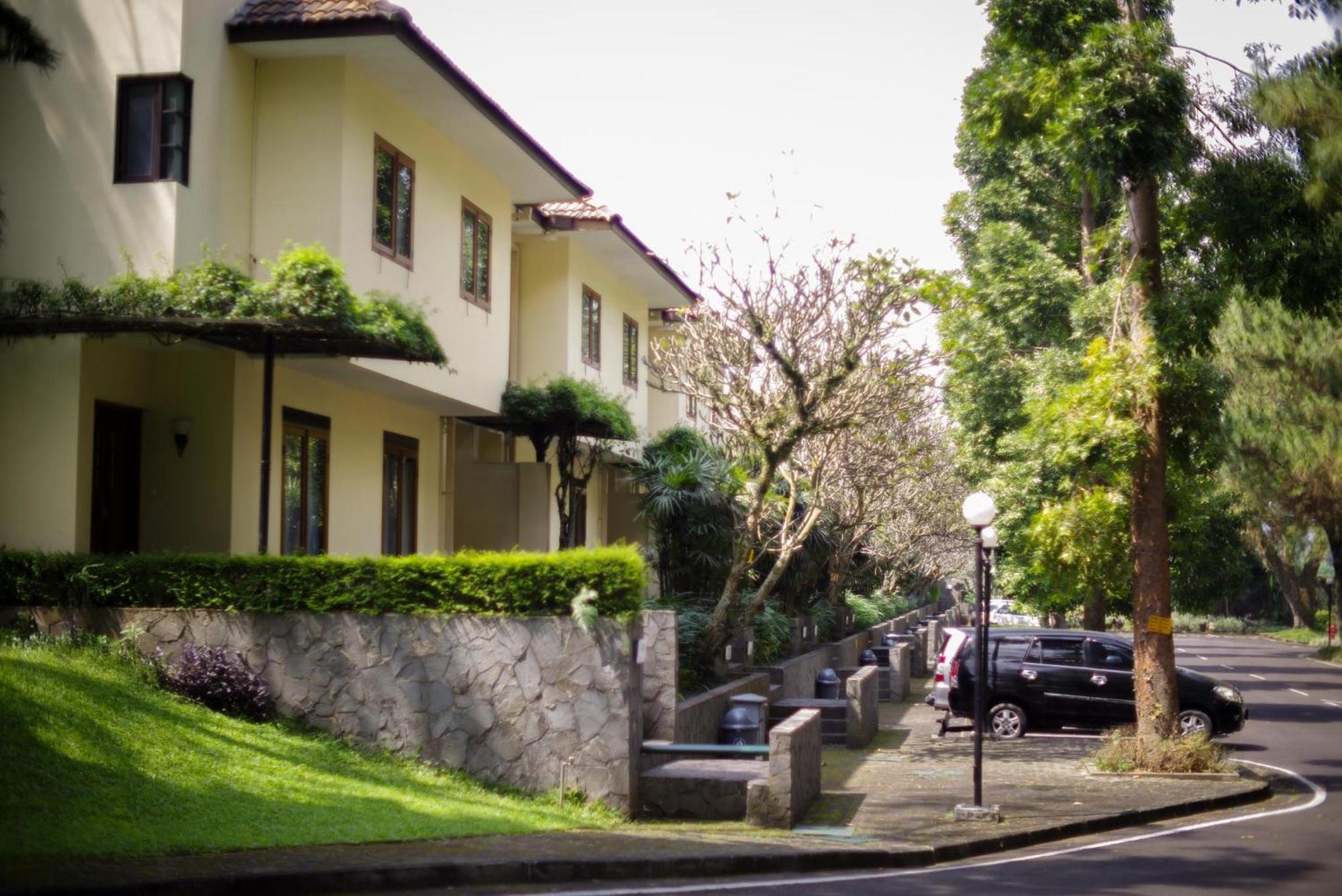 Puri Setiabudhi Bandung Exterior photo